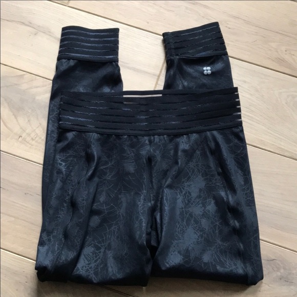 Sweaty Betty Contour Embossed Leggings - Picture 4 of 7